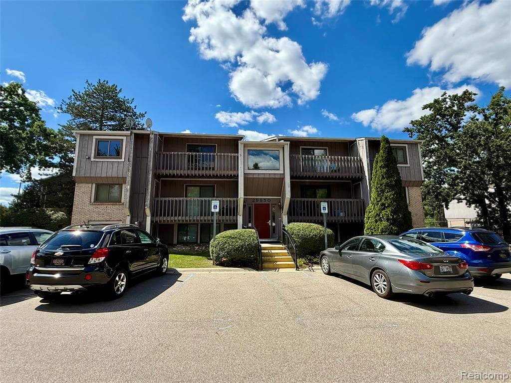 29850 W 12 Mile Road 512