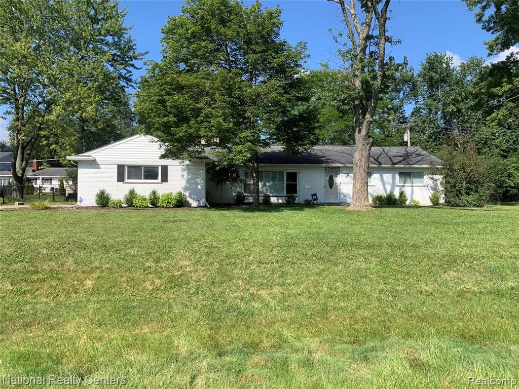 23695 E Newell Circle