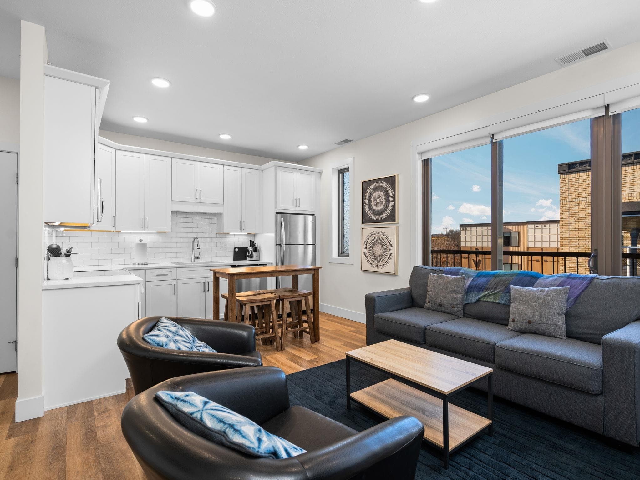 131 E Eighth Street 315