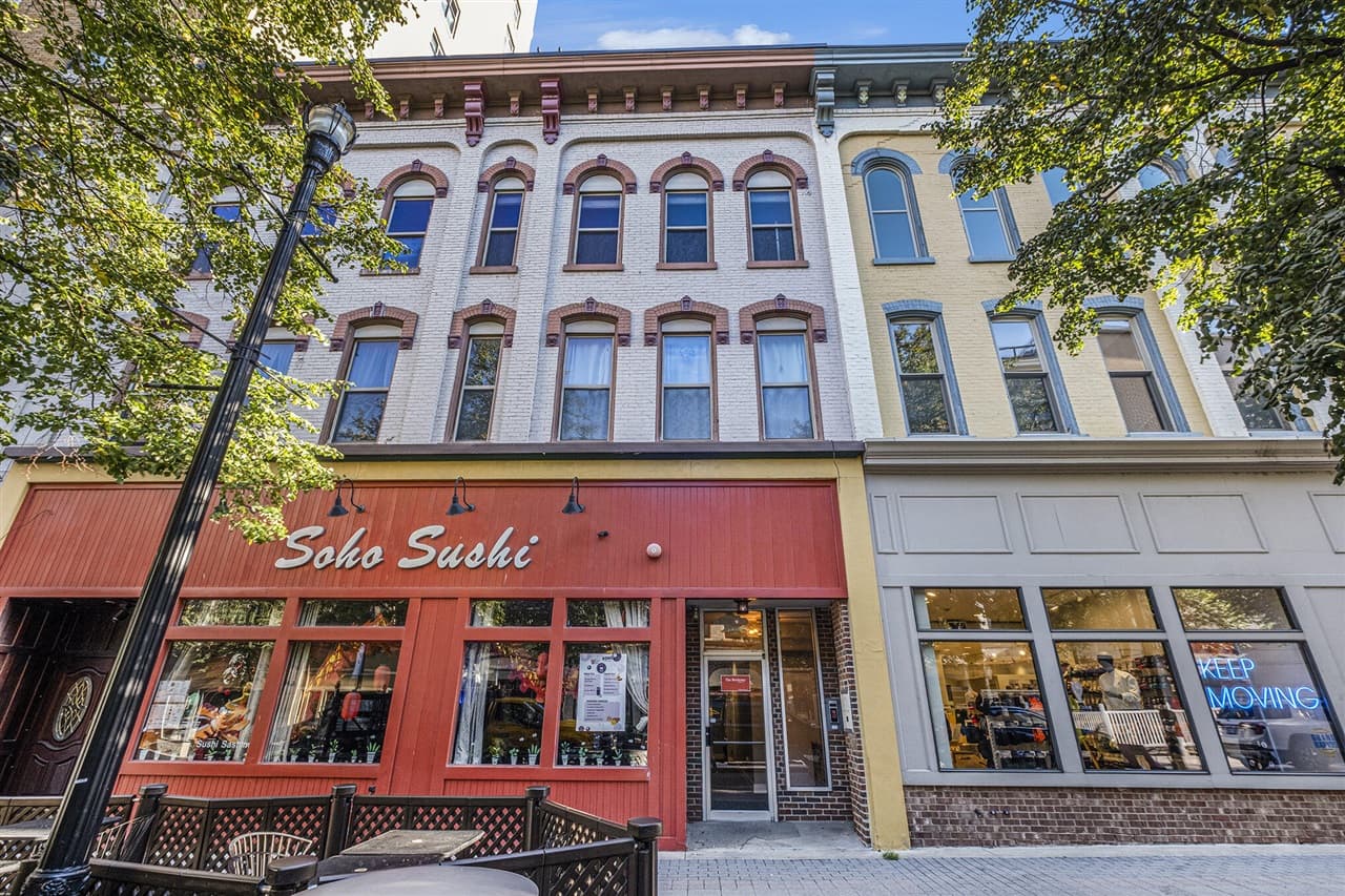 56 Monroe Center Street #6