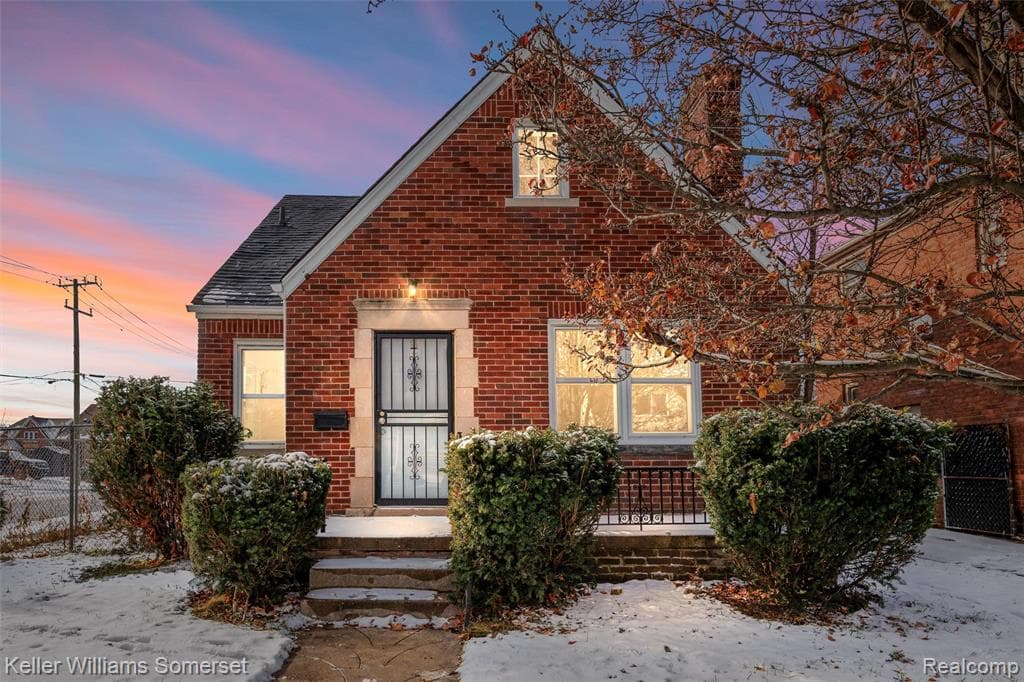 5903 Somerset Avenue