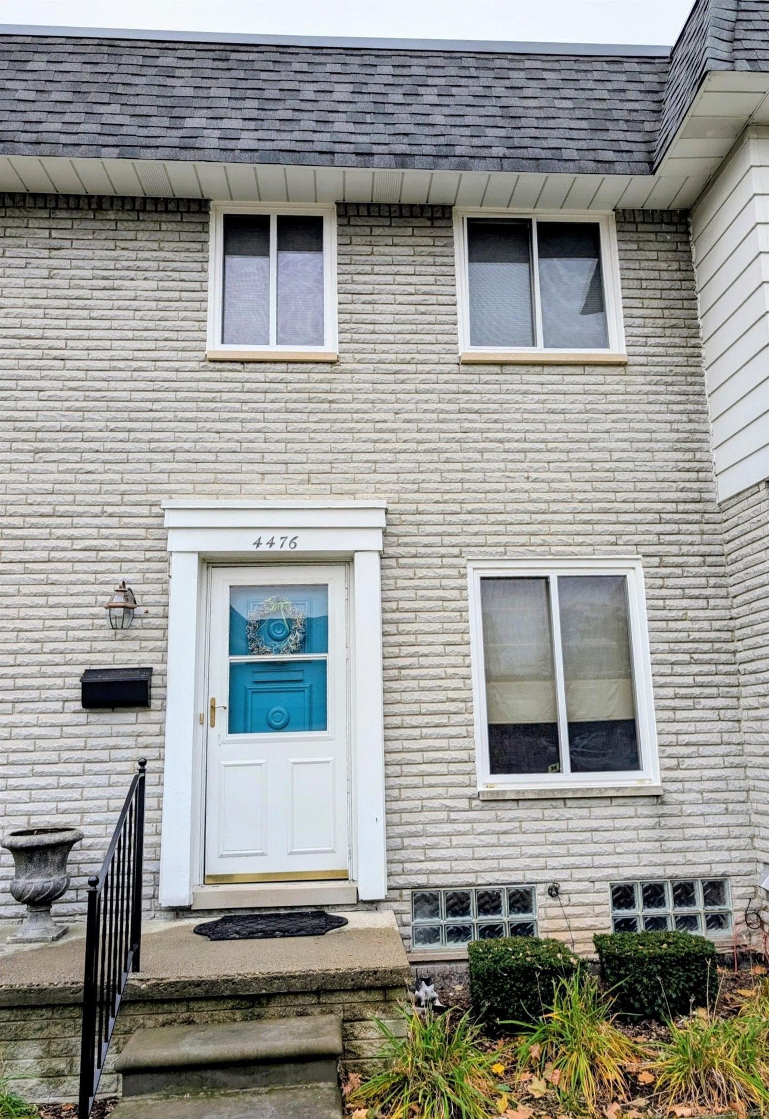 4476 15 Mile Road 108/G