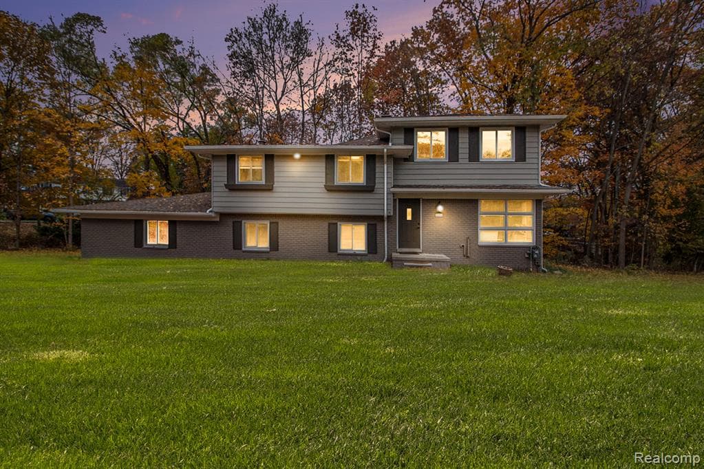 26557 Old Homestead Drive