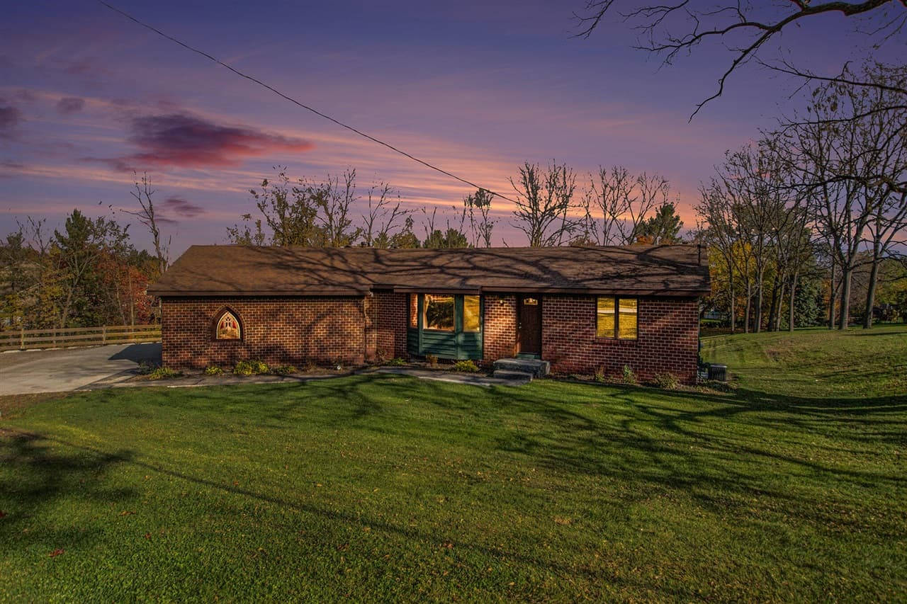 8482 Cottonwood Drive