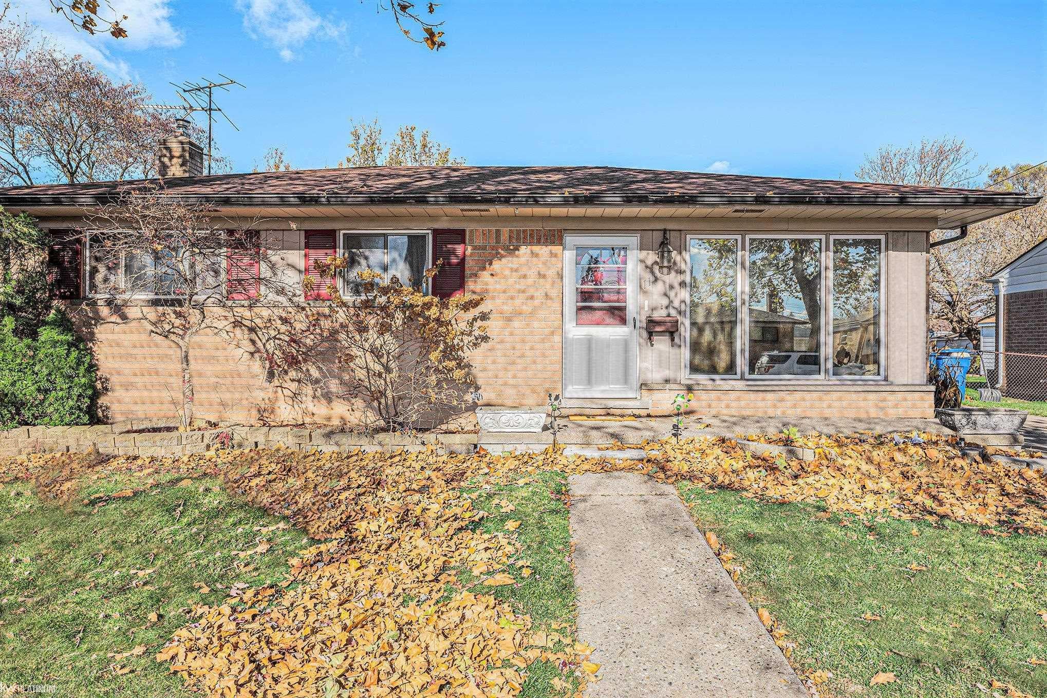 11927 Stamford Avenue