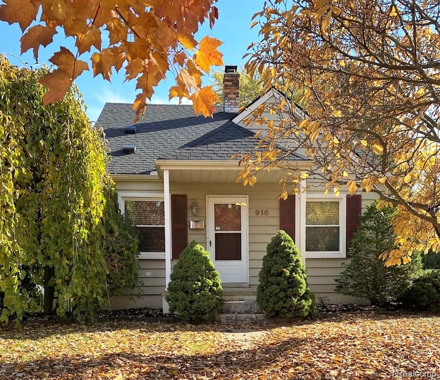 916 N Kenwood Avenue