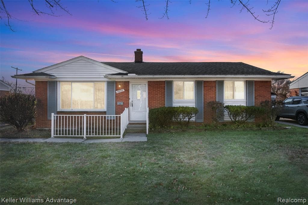 29643 Pickford Street