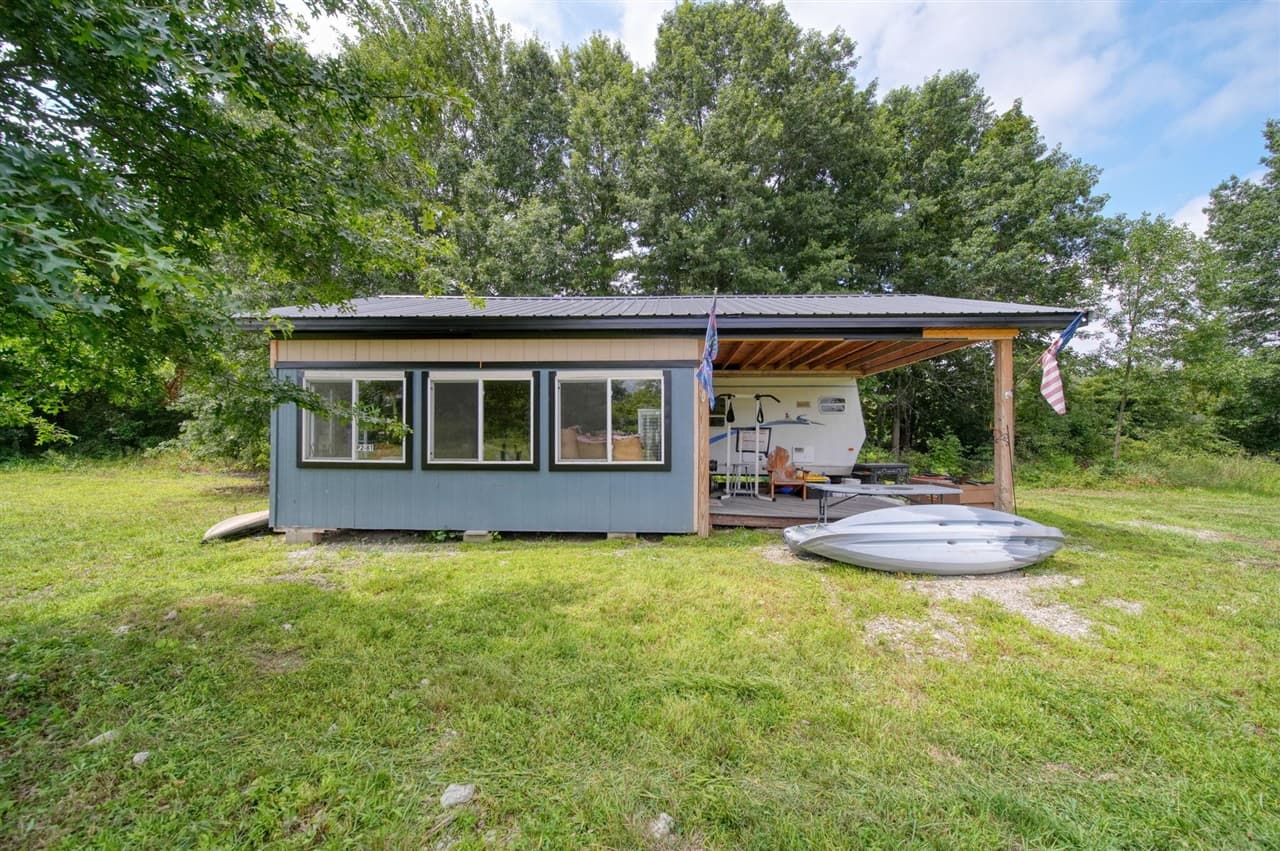 7433 Milan Oakville Road