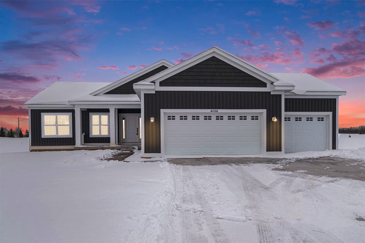 4026 Boulder View Drive NE