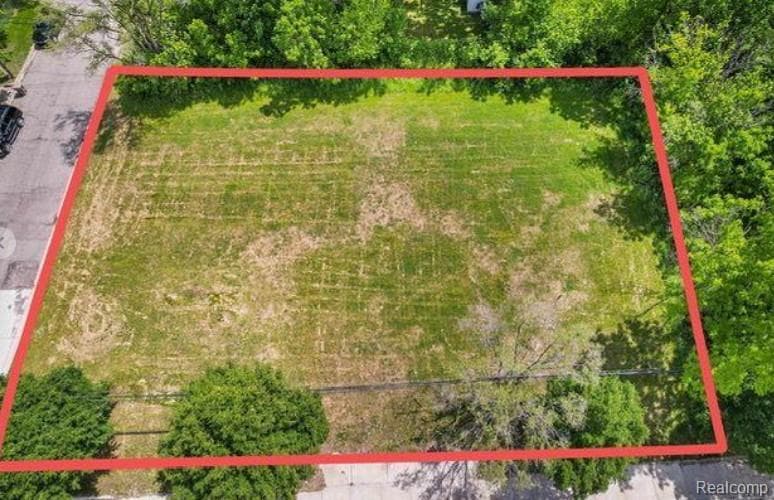 778 University Drive