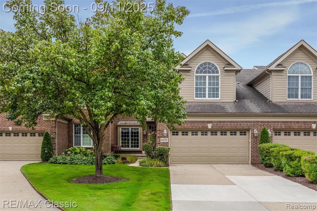 44505 Broadmoor Boulevard