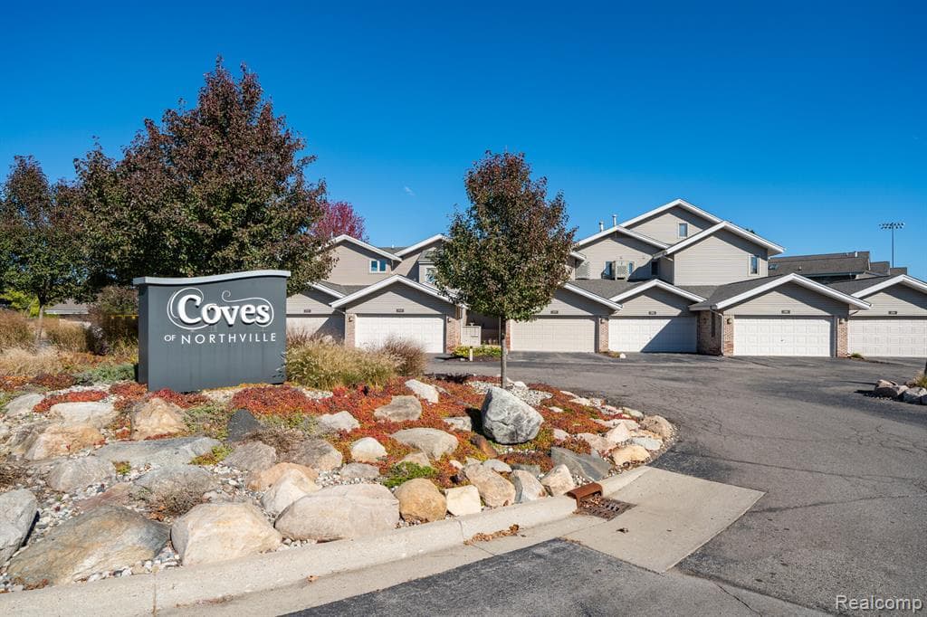 21106 Boulder Circle 101