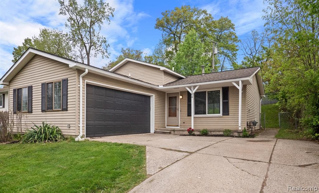 3884 CASS ELIZABETH Road