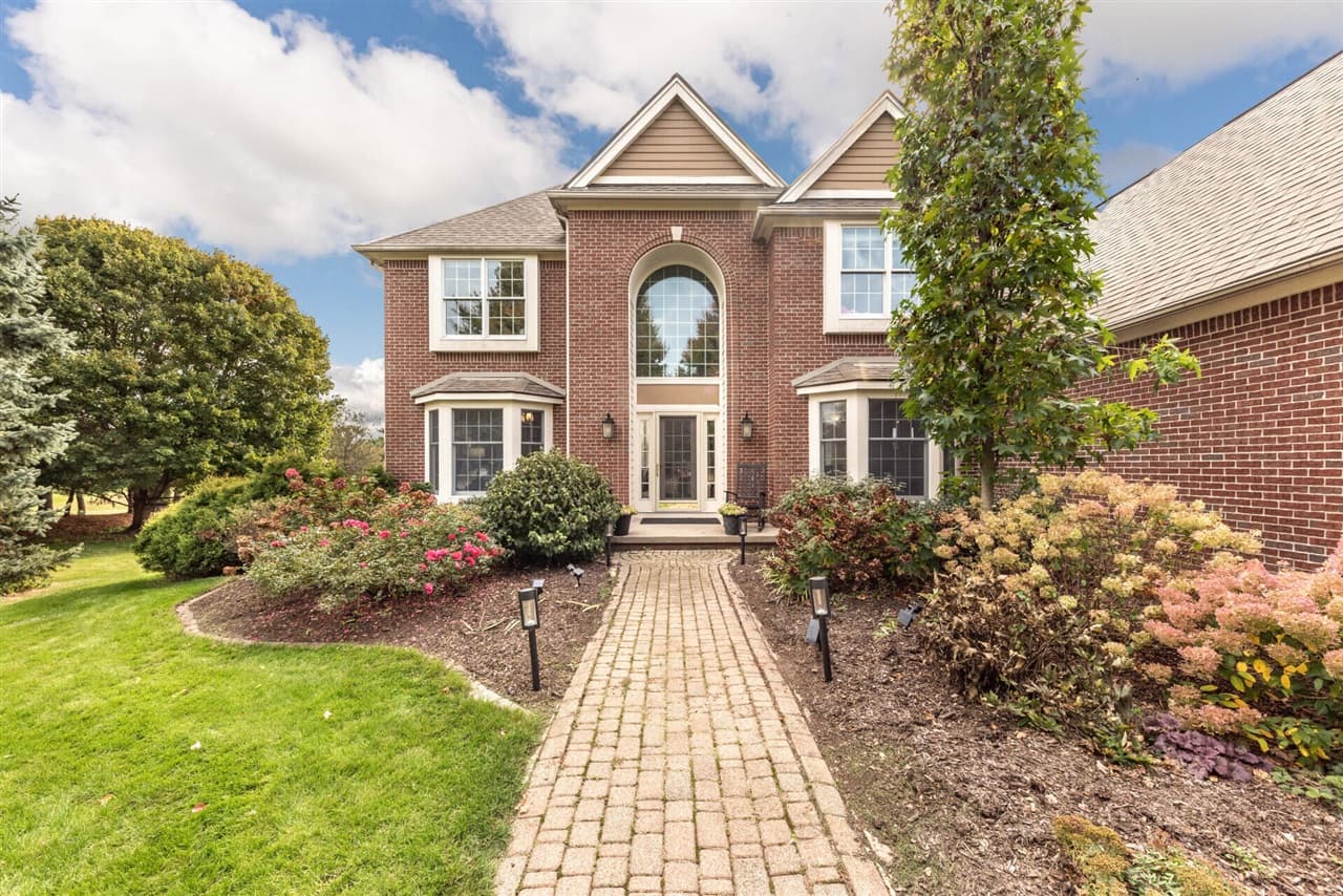 4977 Saint Annes Street