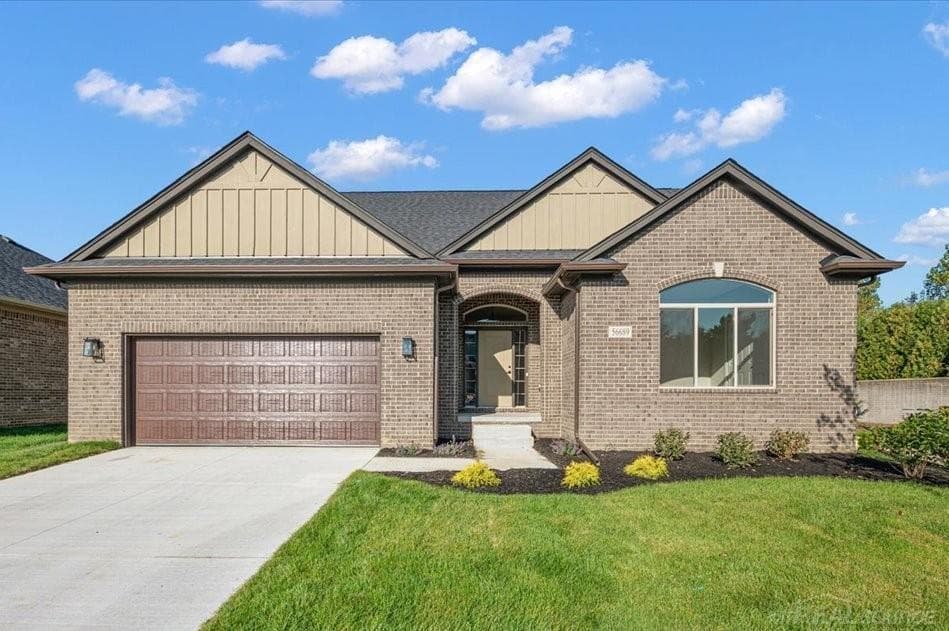 56689 Via Bellano Street