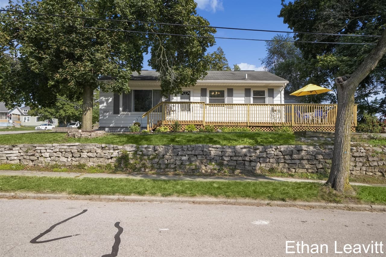 1100 Coldbrook Street