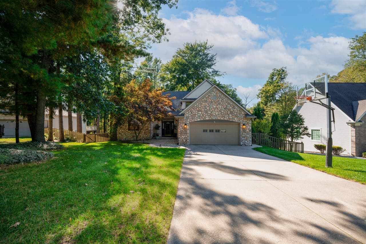 4752 Forest Creek Drive