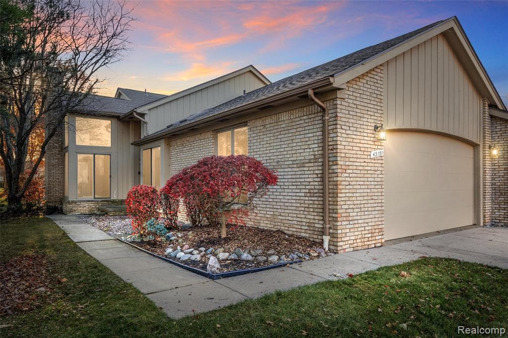 43151 W Kirkwood Drive