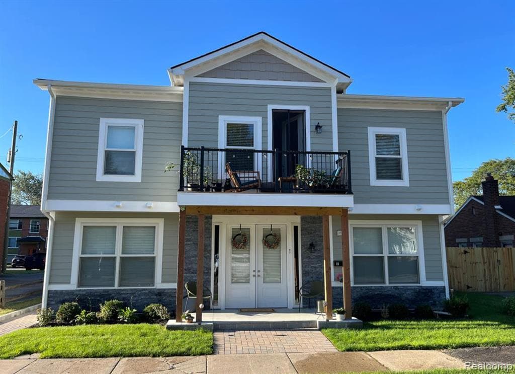 345 W Marshall Street 1