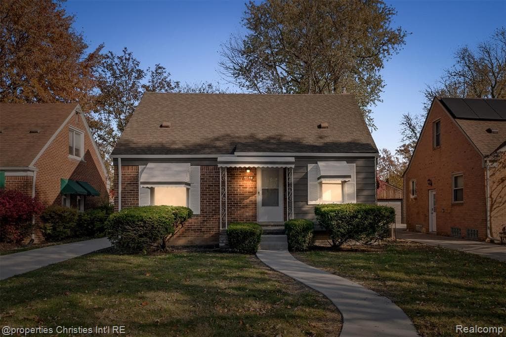 2528 N Connecticut Avenue