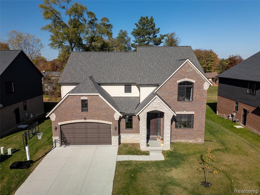 5092 Westminster Avenue