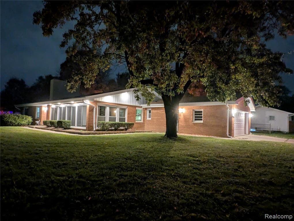 4475 Thornapple Circle