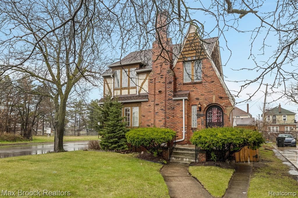 15396 KENTUCKY Street