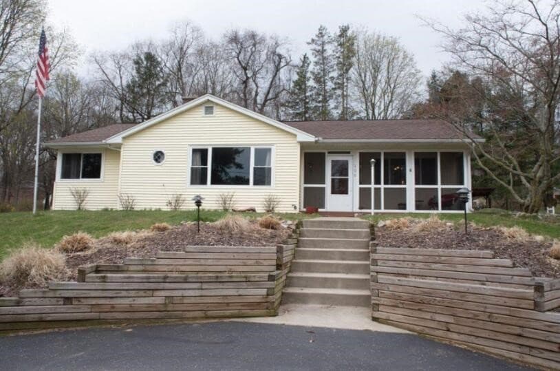 106 W Sunset Boulevard