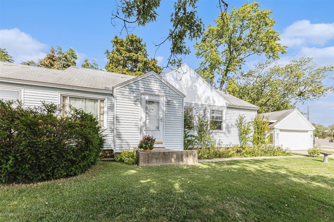 31 W Lakewood Boulevard