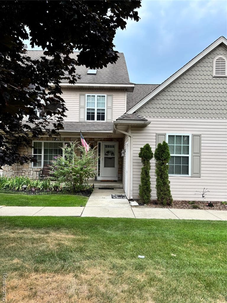 602 Fenton Commons Lane 2