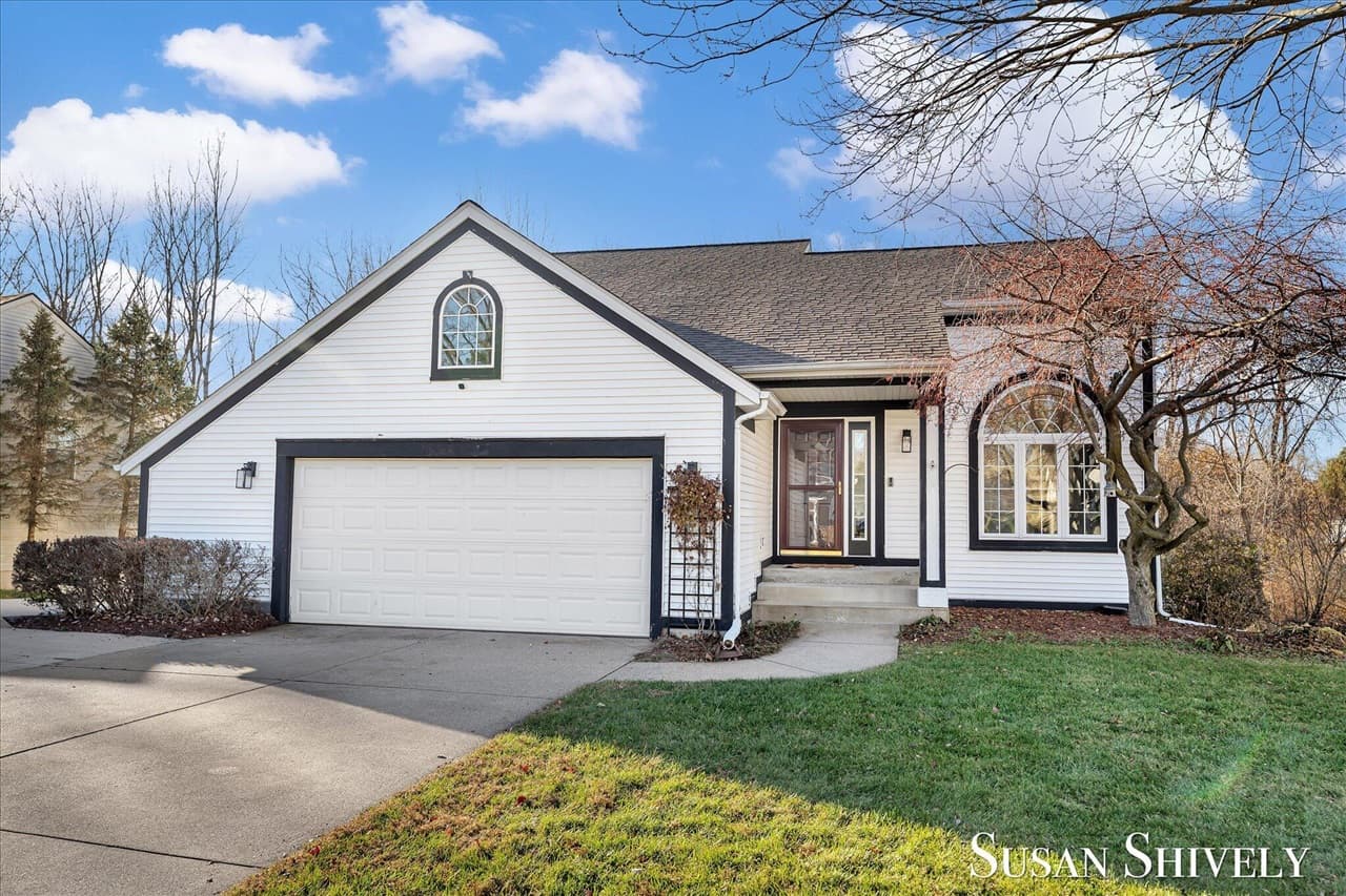 6903 Lake Bluff Drive